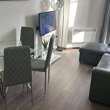 Apartment 1br-sleeps4-parking-closetocentre