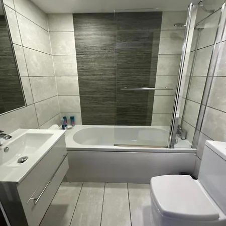 1br-sleeps4-parking-closetocentre * Birmingham